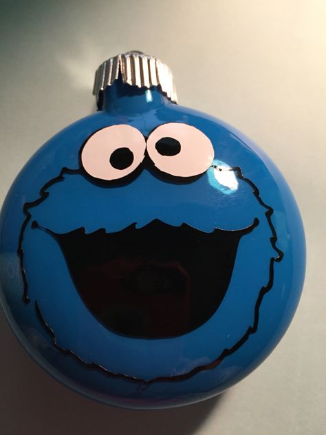 Cookie Monster ornament/ Muppets/crafting Cookie Monster Ornament, Christmas Ornaments Drawing, Diy Light Bulb Crafts, Ornaments Drawing, Disney Diy Christmas Ornaments, Lightbulb Crafts, Vinyl Christmas Ornaments, Lightbulb Ornaments, Character Ornaments