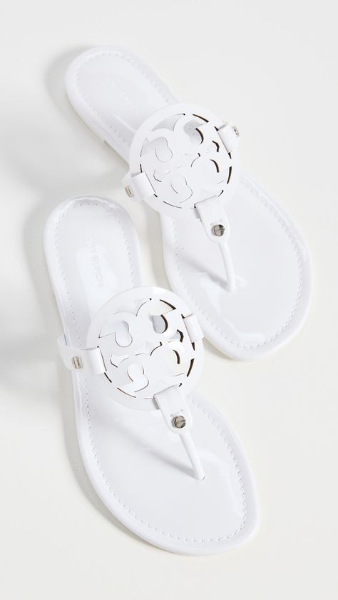 Pink Tory Burch Sandals, White Tory Burch Sandals, Tory Burch Sandals Outfit, Tori Burch Sandals, Classy Sandals, Bday List, Sparkly Sandals, Pretty Sandals, Tory Burch Miller Sandals