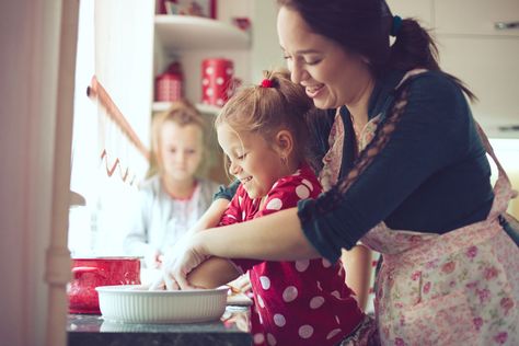 Rock being a Stay at Home Mom with these 10 tips to Being a Happy Mom. Parenting 101, Mini Marshmallows, Cooking With Kids, Breast Milk, Mother And Child, Parenting Advice, Kids Parenting, Parenting Hacks, The Kitchen