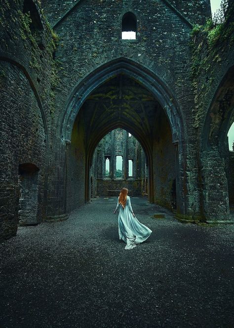 Lukisan Van Gogh, Fairytale Aesthetic, Dark Castle, Royalty Aesthetic, Fairytale Photography, Fantasy Magic, Fairytale Fantasy, Fantasy Photography, Images Esthétiques