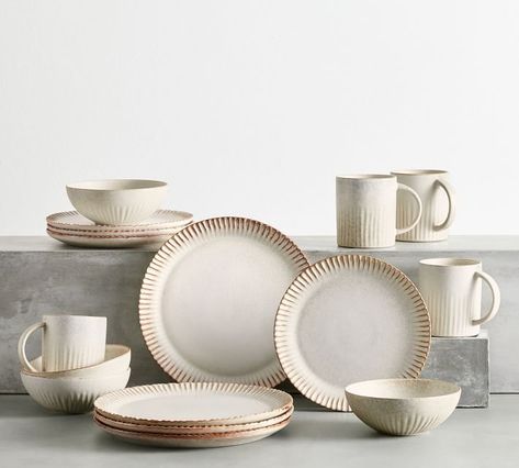 Stoneware dinner sets