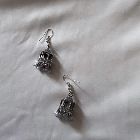 Modern Indian Earrings, Silver Jhumka Aesthetic, Jhumkey Aesthetic, Jhumka Earrings Aesthetic, Jhumkas Aesthetic, Aesthetic Jhumka, Desi Earrings, Minimalist Accessories Jewellery, Black Metal Jewelry