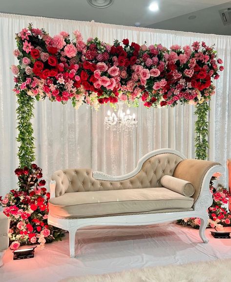 Instagram Photos Ideas, Florist Design, Storefront Design, Photo Album Design, Wedding Decor Style, Kids Designer Dresses, Wedding Stage Decorations, Marquee Wedding, Aesthetic Photography Grunge