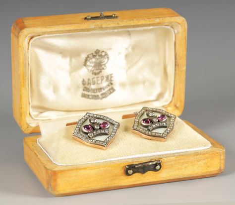 A PAIR OF 14CT GOLD GUILLOCHE ENAMEL DIAMOND AND RUBY CUFFLINKS IN HOLLY WOOD BOX MARKED FABERGE Holly Wood, Russian Jewelry, Diamond Ribbon, Vintage Cufflinks, Wood Box, Wood Boxes, Rose Cut Diamond, Rose Cut, Cufflinks