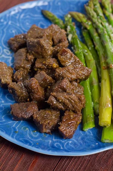 Instant Pot Honey Garlic Steak Bites Steak Bites In Crockpot, Steak Bites Instant Pot, Honey Asparagus, Honey Garlic Steak Bites, Honey Garlic Steak, Rice Bites, Garlic Steak Bites, Asian Steak Bites, Beef Appetizers