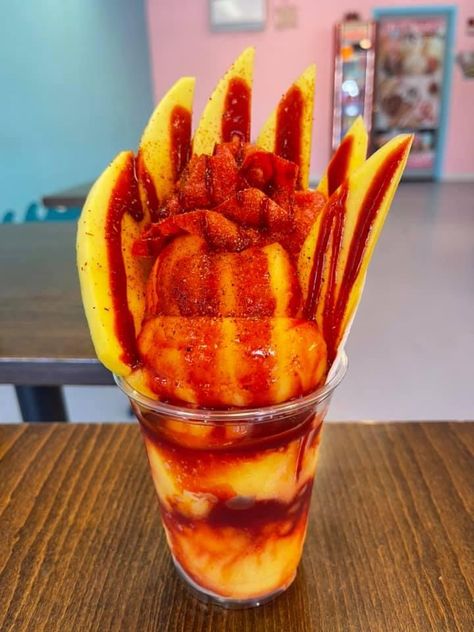 Mexican Snacks Chamoy, Interesting Food Recipes Easy Dinners, Mexican Snack Foods, Mexican Things, Mexican Treats, Mexican Snacks, Mexican Street Food, Mexican Candy, Junk Food Snacks