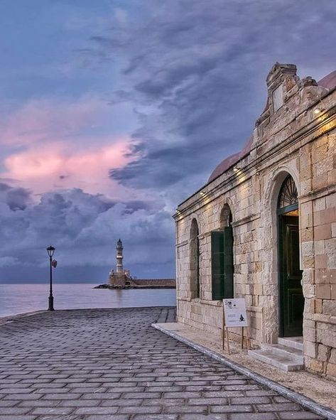 Country Courtyard, Greek Homes, Chania Crete Greece, Greece Aesthetic, Mediterranean Travel, Crete Island, Instagram Locations, Travel Greece, Venice Italy Travel