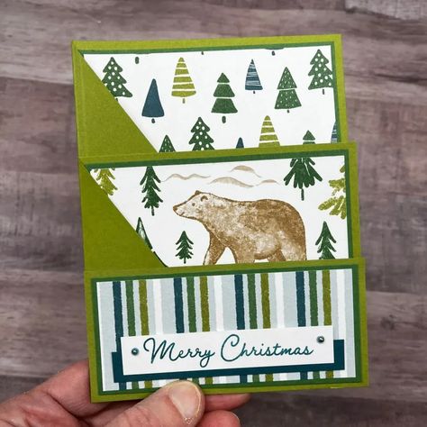 Check out this NEW fun fold card layout that's so easy to make! These cards are made with the A Walk in the Forest designer paper! Fancy Folds Cards Tutorials, Fast Christmas Cards, Fun Fold Card Ideas, Christmas Card Layouts, Sunburst Cards, Joy Fold Card, Beary Christmas, Traditional Christmas Cards, Walk In The Forest