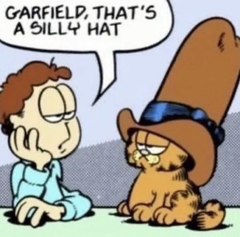 Fat Orange Cat, Garfield Pictures, Garfield Images, Garfield The Cat, Funny Orange, Garfield Cat, I Hate Mondays, Silly Hats, Garfield Comics