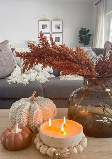 Fall Apartment Decor, Fall Farmhouse Decor, Fall Home Decor Ideas, Pumpkin Decorating Ideas, Fall Room Decor, Easy Fall Decor, Fall Living Room Decor, Fall Living Room, Cozy Fall Decor