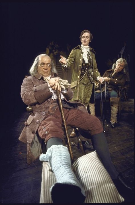 Rex Everhart as Ben Franklin and George Hearn as John Dickinson 1776 Movie, 1776 Musical, John Dickinson, Stage Theater, Ben Franklin, Theatre Stage, American Independence, Broadway Musical, Benjamin Franklin