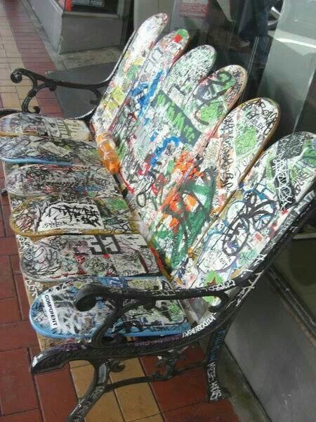 Skateboard bench- project for the skate park? Skateboard Crafts, Skateboard Bench, Skateboard Furniture, Recycled Skateboards, Skate Art, Skate Decks, Burton Snowboards, Skateboard Art, Kitesurfing