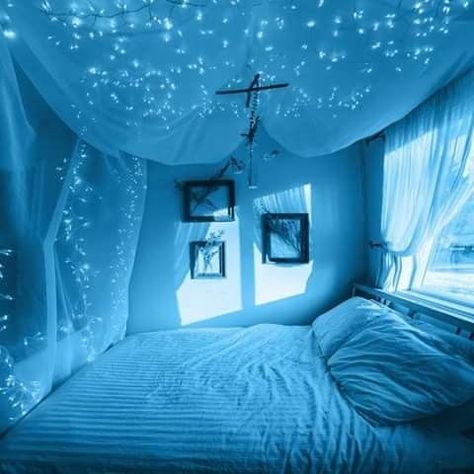 Whimsical Ocean Bedroom, Deep Sea Bedroom Ideas, Ice Themed Bedroom, Ocean Blue Room Aesthetic, Water Themed Room Aesthetic, Water Bedroom Ideas, Aqua Room Aesthetic, Deep Sea Bedroom Aesthetic, Ocean Theme House