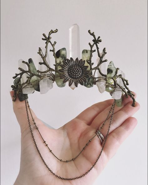 Sunflower Crystal Crown by whiskeynwine Crown Drawing, Flowers Crown, Raw Quartz, Metal Headbands, Beltane, Crystal Crown, Fantasy Jewelry, Halloween Kostüm, Tiaras And Crowns