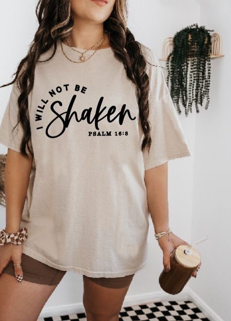 Psalms 16:8 bible verse tee is a great gift for a woman of faith or for yourself and is a trendy boho vibe!  Great way to spread the message by wearing a stylish shirt that has a inspirational meaning and that will inspire others that see it! - High quality cotton  - Durable design - Hand printed by screen printing  Each shirt is made with love and dedication to make sure you have a great quality t-shirt. Thank you for stopping by and supporting my small business. Feel free to check out my other Tshirt Design Ideas Bible Verse, Bible Verse Tshirt Designs, Tshirt Vinyl Design, Christian Tee Shirts For Women, Inspirational Shirts Women, Bible Verse Tshirt Ideas, Cute Shirt Designs Aesthetic, Church T Shirt Ideas Design, Cricut Shirts Women