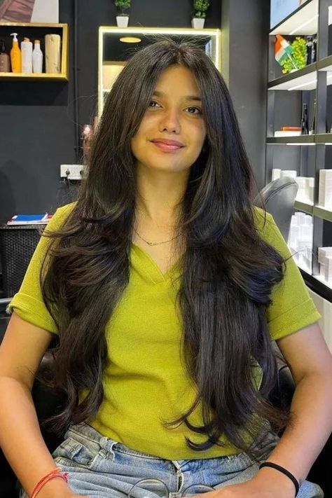 Front Layered Haircut For Long Hair Long Layered Hair Styles, Layered Haircut For Long Hair, U Haircut, Haircuts For Long Hair Straight, Layered Hair Styles, Haircut For Long Hair, Haircuts For Long Hair With Layers, Hair Upstyles, Long Layered Haircuts