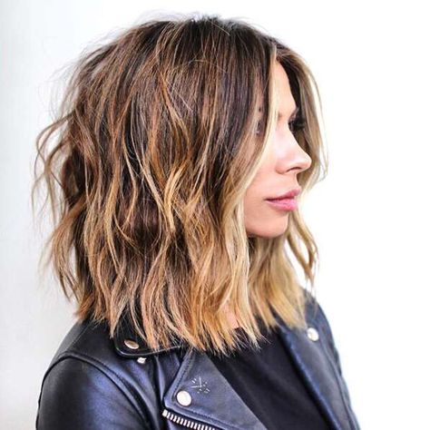 Textured Lob Bob Panjang, New Hair Trends, Vlasové Trendy, Lob Haircut, Trendy Haircuts, Penteado Cabelo Curto, Haircuts For Fine Hair, Popular Hairstyles, Shoulder Length Hair