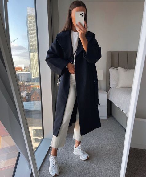 Summer Sneaker Work Outfit, New Balance Classy Outfit, New Balance 327 Women Outfit Work, New Balance 327 Styling, New Balance Outfit 327 Women, New Balance 327 Work Outfit, Styling New Balance 327 Women, Whatemwore Winter, Rainy Sports Game Outfit