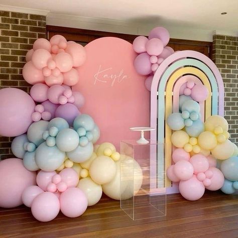 Gender Reveal Props, Rainbow Themed Birthday Party, Decoration Buffet, Rainbow Backdrop, Rainbow First Birthday, Pastel Baby Shower, 1st Birthday Girl Decorations, Rainbow Party Decorations, Baby Birthday Decorations