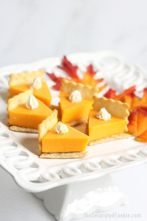 PUMPKIN PIE CHEESE AND CRACKERS is a fun food idea for a Thanksgiving appetizer that is so easy to make. Video how-tos included. #pumpkinpie #thanksgiving #appetizer #thanksgivingappetizer #easyappetizer #cheese #crackers Crackers Appetizers, Thanksgiving Appetizer, Gluten Free Puff Pastry, Cheese And Crackers, Pie Bites, Thanksgiving Treats, Strawberry Salad, Thanksgiving Appetizers, Mini Pies