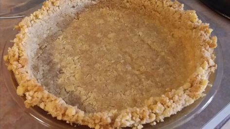 Full of sweet and salty flavor, this saltine cracker pie crust makes the perfect base for a variety of fillings! Saltine Cracker Pie, Cellular Healing, Cracker Pie Crust, Cracker Pie, Saltine Cracker, Millet Recipes, Pie Crust Recipe, Toffee Cookies, Saltine Crackers