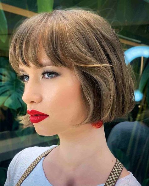 neck-length-french-bob-for-fine-hair Choppy French Bob With Fringe, Short Bob Hairstyles Fringe, French Bob With Micro Fringe, French Bob For Straight Hair, French Bob With Bangs And Glasses, Short Bob With Side Bangs For Fine Hair, French Bob Thinning Hair, French Bob Haircut 2023, Balayage French Bob