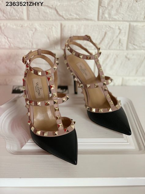 Valentino woman rockstuds high heels sandals Matt black leather sole Valentino Rockstud Heels, Rockstud Heels, Valentino Heels, High Heels Sandals, Fancy Shoes, Valentino Women, Valentino Rockstud, Valentino Shoes, Heels Sandals