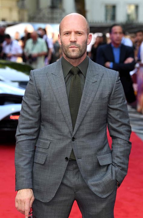 Jason Statham, a British actor known for his tough-guy roles, is selling his renovated Malibu,... Jason Statham 2023, Jason Statham Fast And Furious, Jason Statham Suit, British Actors Handsome, Hollywood Actors Handsome, Hollywood Actors Men, Jason Statham Wallpaper, Jason Statham Style, Jason Statam