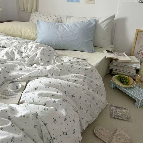 Cottagecore Aesthetic Room Decor, E Girl Room, Light Academia Cottagecore, Sala Vintage, Vintage Bedding Set, Cottagecore Room, Pastel Bedding, Cotton Bedding Set, Yellow Room