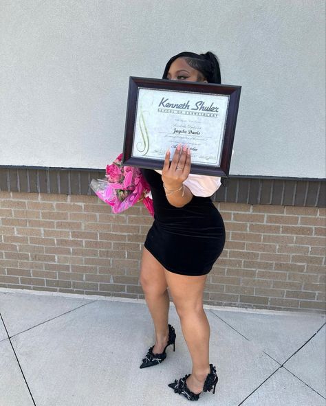 Follow For More ♡ Cosmetology Black Women, Graduate Cosmetology School, Cosmetology License Display, Hair Stylist Black Woman, Black Cosmetologist Aesthetic, Graduation Pictures Cosmetology, Cosmetology Graduation Photoshoot, Graduating Cosmetology School, Hair School Aesthetic