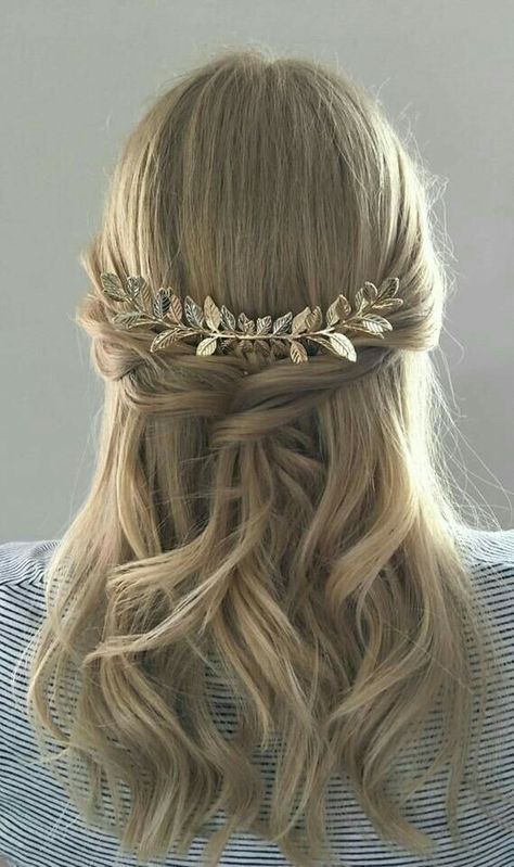 Greek Hairstyles Goddess, Greek Headpiece, Hair With Bobby Pins, Greek Goddess Hairstyles, Roman Hair, Roman Hairstyles, Greek Hair, Leaf Hair Piece, Gold Leaf Hair