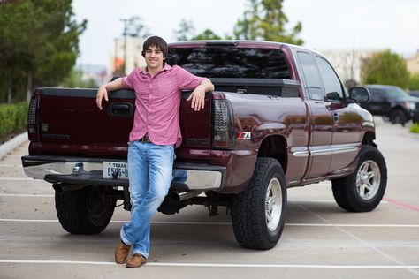 Male Senior Pictures With Truck, Truck Senior Pictures, Baseball Senior Pictures, Senior Pictures Boys Outdoors, Senior Pictures Boy Poses, Country Rap, Senior Year Pictures, Texas Truck, Senior Photos Boys