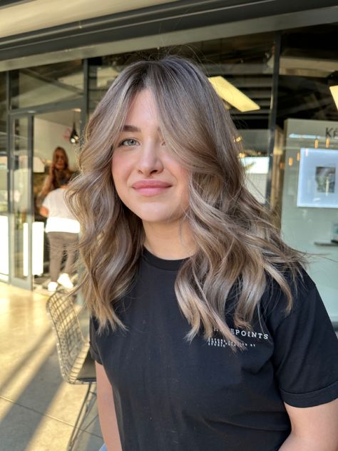 #freelights #keşfet #fyp #qualiskuaför #curtainbangs #ombre #haircut #kuaför #brushlight #hair #myfavorite Hair Wishlist, Beige Hair, Hair Cut, Hair And Nails, Balayage, Hair Makeup, Hair Cuts, Nails, Hair Styles