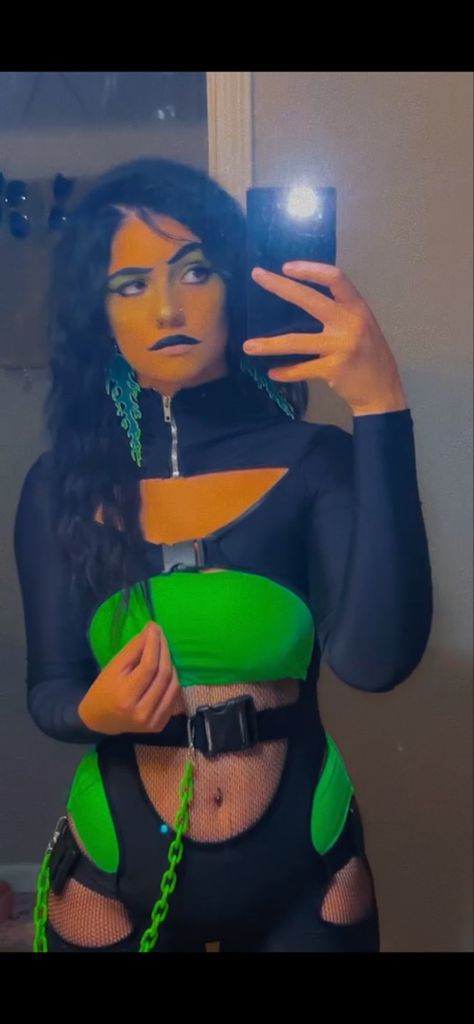 She Go And Kim Possible Costume, Fun Womens Costumes, Kim And Shego Halloween Costume, Shego Outfit Ideas, Plus Size Shego Costume, Hot Cartoon Character Costume, She Go Costume Kim Possible, Shego Rave Outfit, Shego Aesthetic Outfit