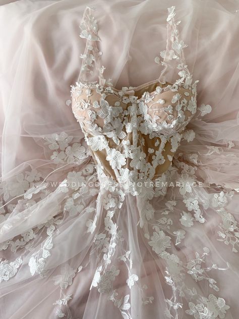 School Winter Outfits, Earthy Wedding Dresses, Wedding Dress Blush, Frozen Fashion, Cupcake Costume, Wedding Guest Outfit Ideas, Matric Farewell, Second Wedding Dresses, Red Wedding Dress