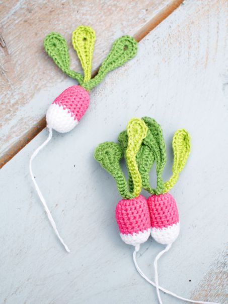 Crochet Strawberry, Crochet Fruit, Crochet Plant, Crochet Food, Crochet Goodies, Quick Crochet, Radishes, Yarn Projects, Love Crochet