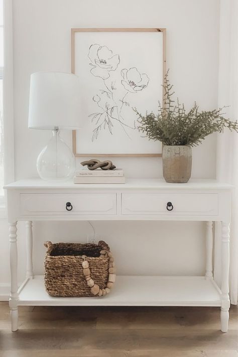 Console Table Ideas, White Console Table, Console Table Styling, Console Table Decorating, Entryway Table Decor, Table Decor Living Room, Table Styling, Decor Home Living Room, Living Room Decor Apartment