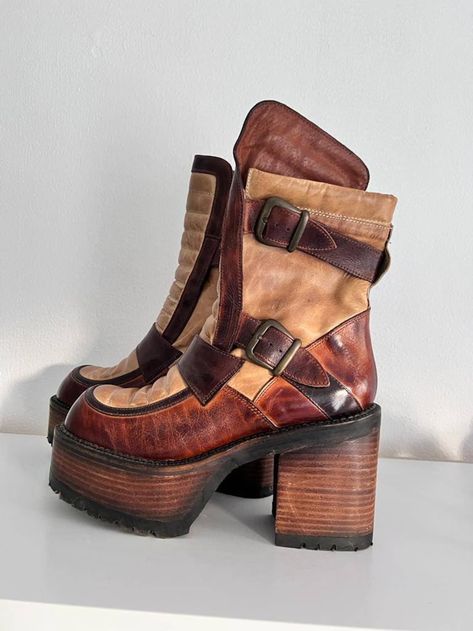 Brown Vintage Shoes, Patchwork Shoes, Earth Girl, Patchwork Boots, Lane Boots, Boho Boots, 70s Outfits, Funky Shoes, Man Shoes