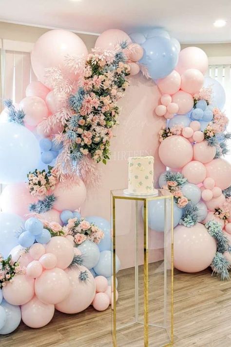 Feast your eyes on this gorgeous spring garden birthday party! The balloon garland is amazing! See more party ideas and share yours at CatchMyParty.com English Garden Birthday Party, Flower Gender Reveal, Garden Birthday Party Ideas, Floral Table Setting, Shower Flowers, Garden Birthday Party, Idee Babyshower, Spring Garden Party, Rustic Party