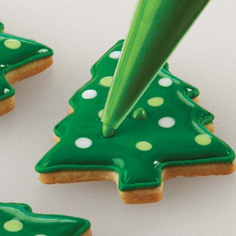 Frosting Cutout Cookies, How To Frost Cookies Like A Pro, Decorate Cookies Like A Pro, How To Decorate Cutout Cookies, How To Decorate Sugar Cookies Like A Pro, Christmas Tree Cookies Royal Icing, Tennis Cookies, Christmas Cookie Decorating Ideas, Easy Christmas Cookies Decorating