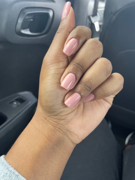 Pink Nails Ideas Black Women, Natural Dip Powder Nails Short, Plain Nails Colors, Nude Nails Black Women, Nude Gel Polish, Peach Nail Polish, Rounded Acrylic Nails, Year Nails, Neutral Nail Color