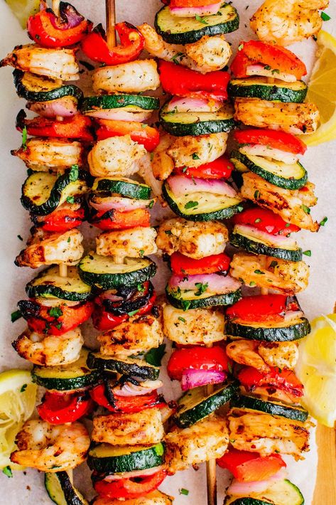 Shrimp Kebobs, Grilled Shrimp Kabobs, Shrimp Skewer Recipes, Grilled Kabob Recipes, Veggie Kabobs, Shrimp Kabobs, Grilled Shrimp Skewers, Grilling Kabobs, Veggie Skewers