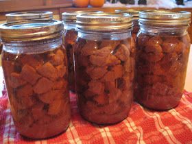 Creative Chicks: Canning Venison Canning Stew, Canning Tutorial, Canning Venison, Freezing Recipes, Canning Pressure Cooker, Canning Meat, Bison Meat, Preserving Recipes, Canned Meats