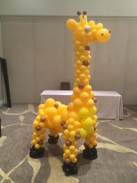 Balloon Giraffe, Giraffe Balloon, Jungle Balloons, Baby Shower Giraffe, Safari Birthday Party, Giraffe Art, Large Balloons, Balloon Sculptures, Deco Originale