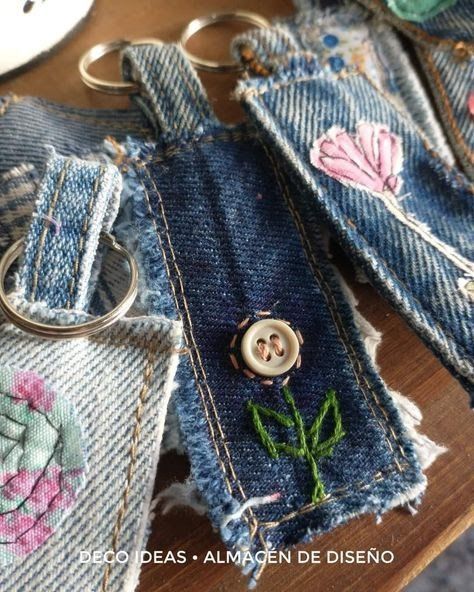 Upcycled Denim Diy, Tas Denim, Recycled Jeans Bag, Denim Scraps, Denim Bag Diy, Denim Earrings, Bear Patterns, Denim Crafts Diy, Diy Tote