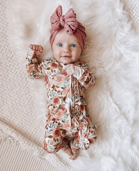 Ruffle Zipper One Piece - Dusty Pink Floral - Harp Angel Boutique Mommy And Me Newborn Outfits, May Newborn Outfit, April Newborn Outfits, Baby Girl Going Home Outfit Summer, Newborn Girl Summer Outfits, Baby Girl Coming Home Outfit Summer, Spring Baby Girl Outfits, Newborn Baby Girl Outfits Hospitals, Hospital Newborn Outfit