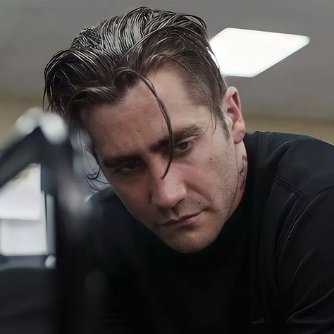 Jake Gyllenhaal's Prisoners Slicked Back Undercut. The actor’s most iconic haircuts and signature hairstyles will inspire you to transform your look. Jake Gyllenhaal Slicked Back Hair, Jake Gyllenhaal Prisoners Haircut, Jake Gyllenhaal Prisoners, Jake Gyllenhaal Beard, Jake Gyllenhaal Haircut, Iconic Haircuts, Signature Hairstyles, Back Undercut, End Of Watch