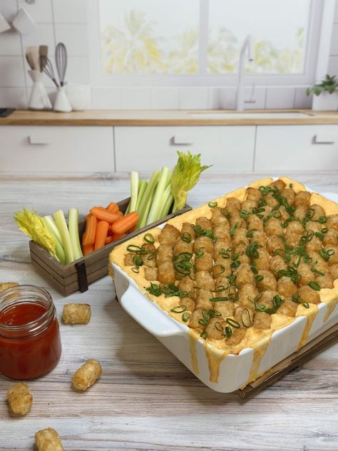 Buffalo Chicken Tot Dish - Potatoes USA Ultimate Mashed Potatoes, Potato Nutrition Facts, Creamy Scalloped Potatoes, Au Gratin Potato Recipes, Buffalo Chicken Casserole, Perfect Baked Potato, Classic Potato Salad, Scalloped Potatoes Cheesy, Potato Toppings