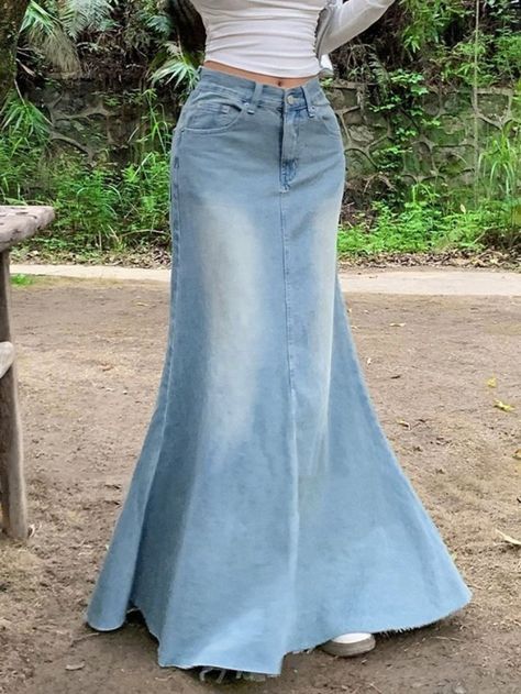 Style: Casual/Street/Vintage Fabric Content: Cotton Blend Fit Type: Slim fit Length: Maxi Skirt Long Demi Skirt Outfits, Demi Skirt, Long Denim Skirt Outfits, Denim Skirt Outfits, Denim Short Dresses, Long Denim Skirt, Rock Outfit, Denim Ideas, Boho Beauty