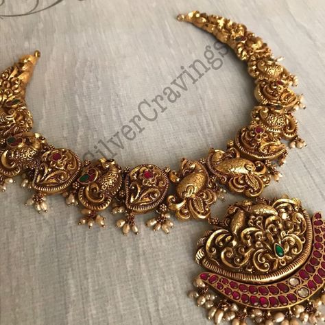 50grams Gold Necklace Designs, Peacock Design Necklace Gold, Latest Nakshi Jewellery, Silver Jewellery Indian Antique, Nakshi Necklace Designs, Latest Gold Antique Necklace Designs, Gold Nakshi Necklace, Haaram Designs Gold Latest, Latest Gold Necklace Designs